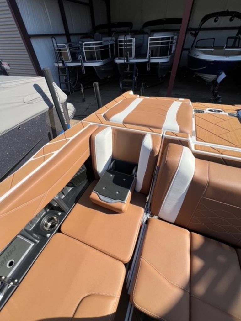 2025 Malibu Boats 23 LSV