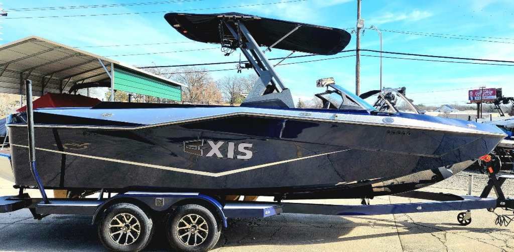 2024 Axis Wake Research Core Series T235