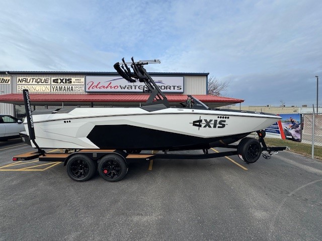 boat.Title