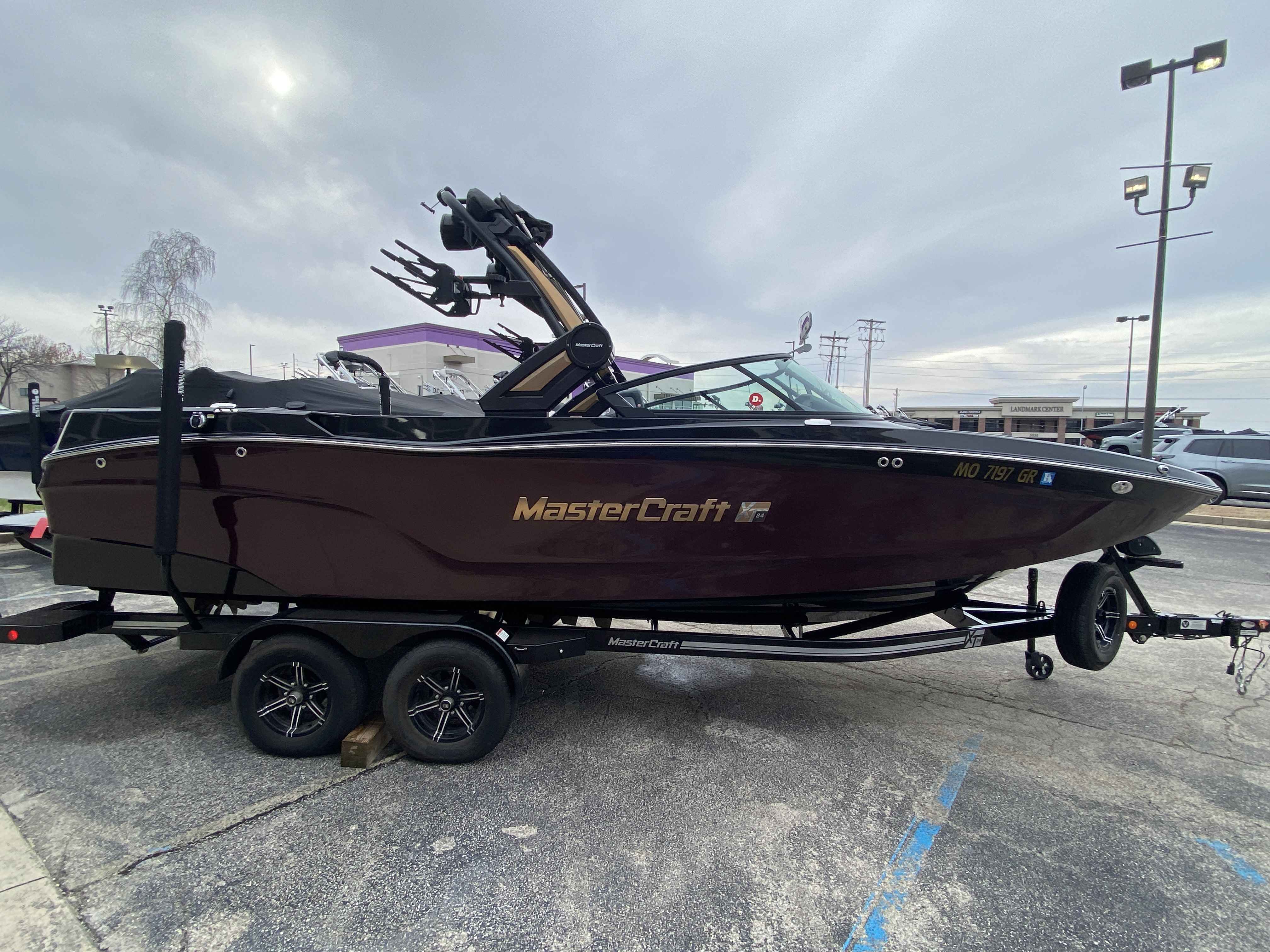 2022 MasterCraft XT24