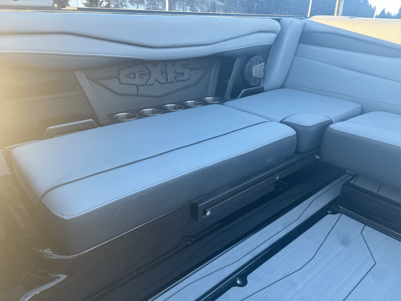 2025 Axis A225