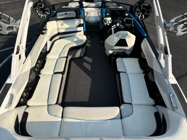 2016 Malibu 23 LSV – S7860