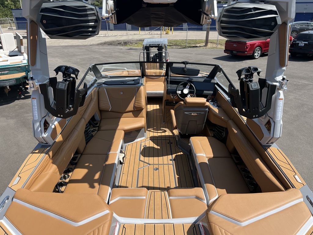 2025 Nautique G23