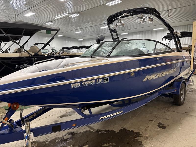 2015 Moomba Mobius LSV