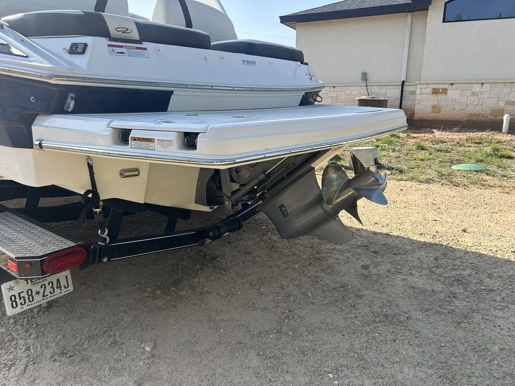 2017 Regal 2300