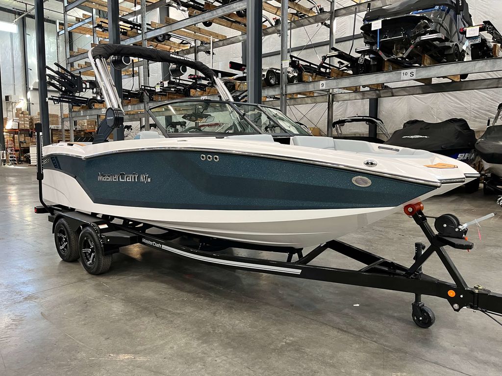 2025 MasterCraft NXT22