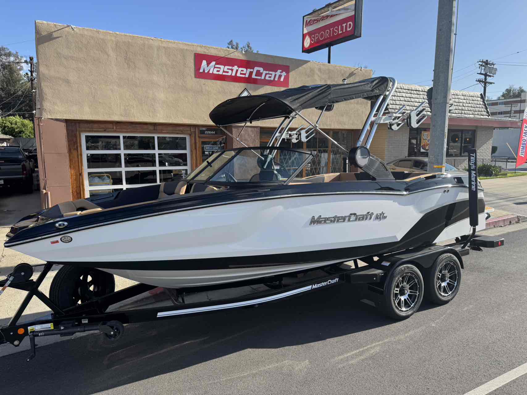boat.Title