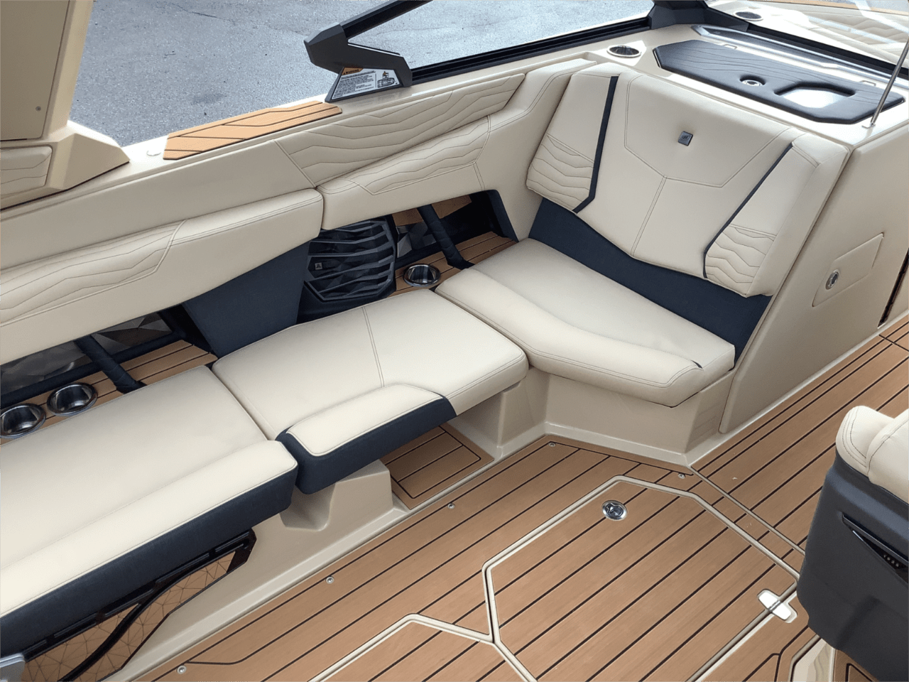 2025 Nautique G23