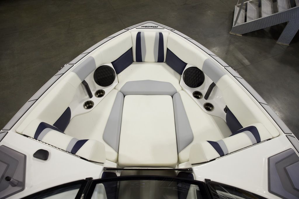 2025 Malibu Boats 22 LSV