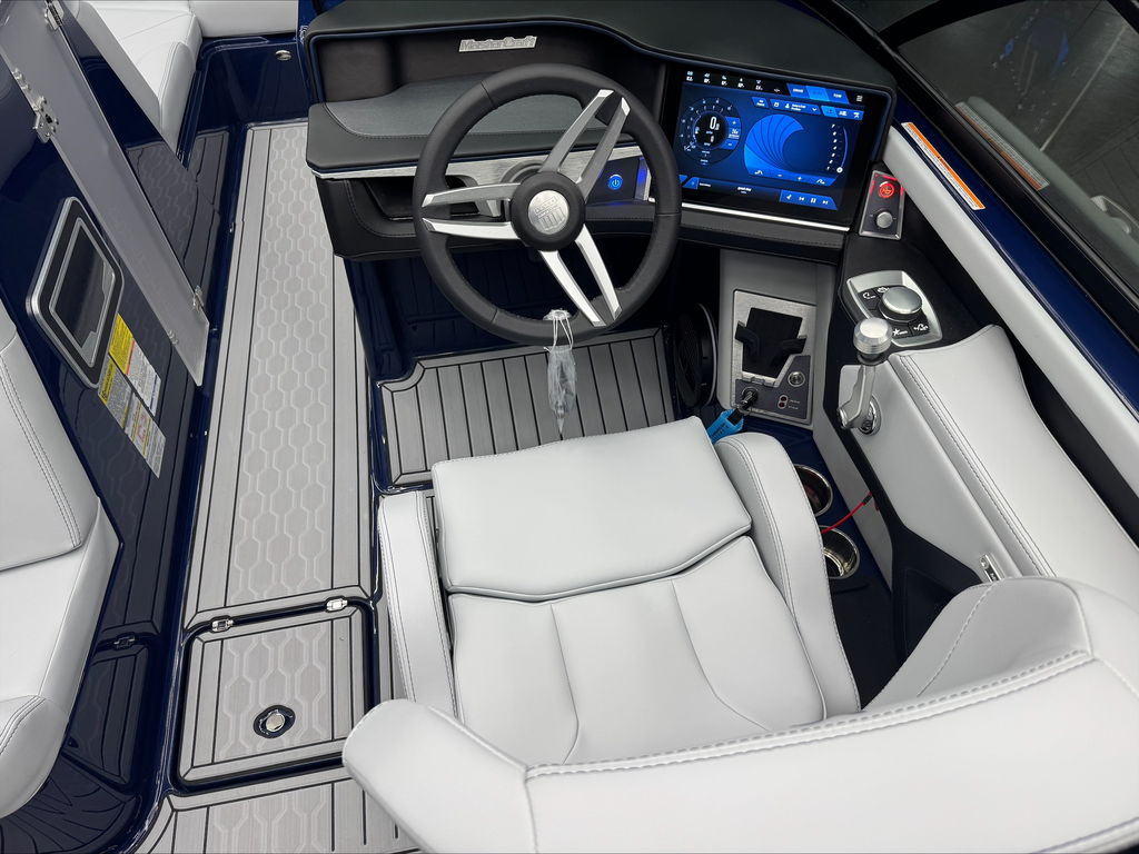 2025 MasterCraft XT22