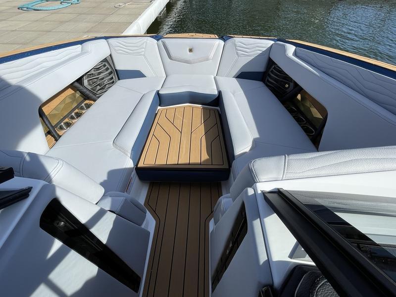 2025 Nautique G25