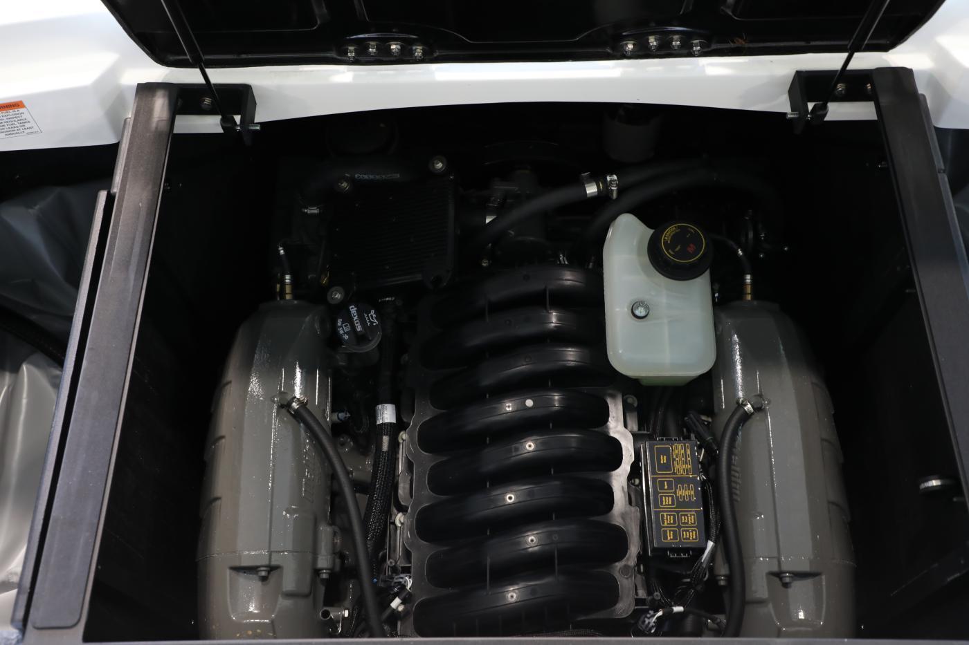 2023 Malibu 23 LSV