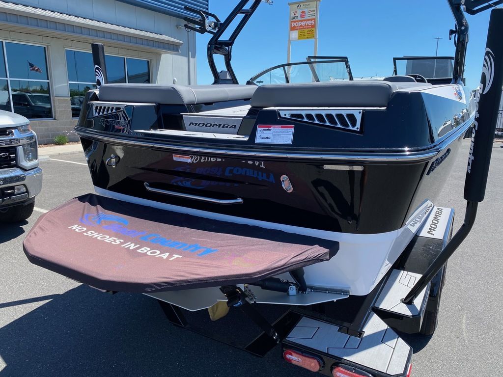 2024 moomba Mondo
