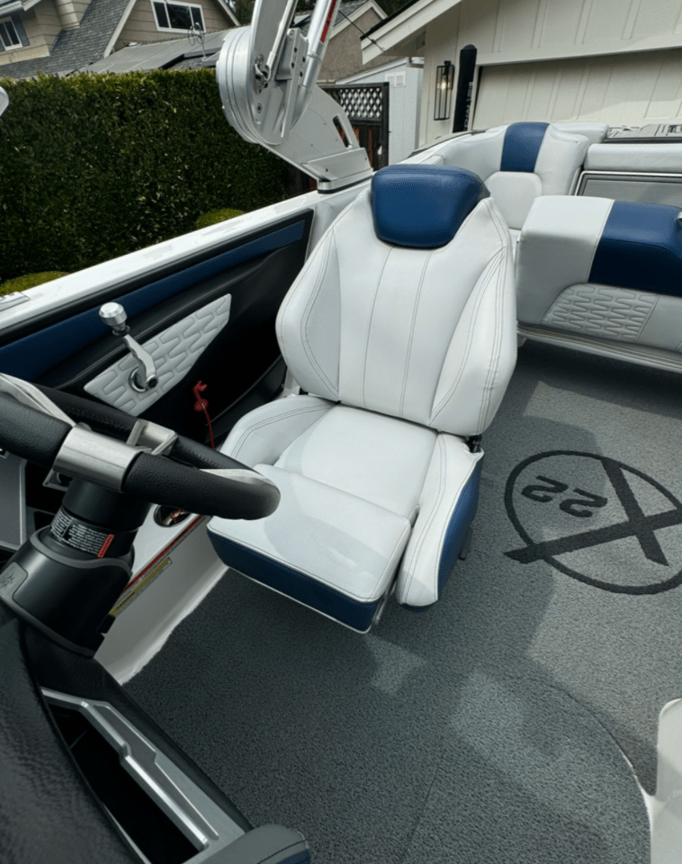 Mastercraft X-22