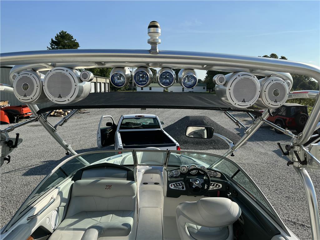 23 FT MASTERCRAFT WAKEBOARD BOAT Icon