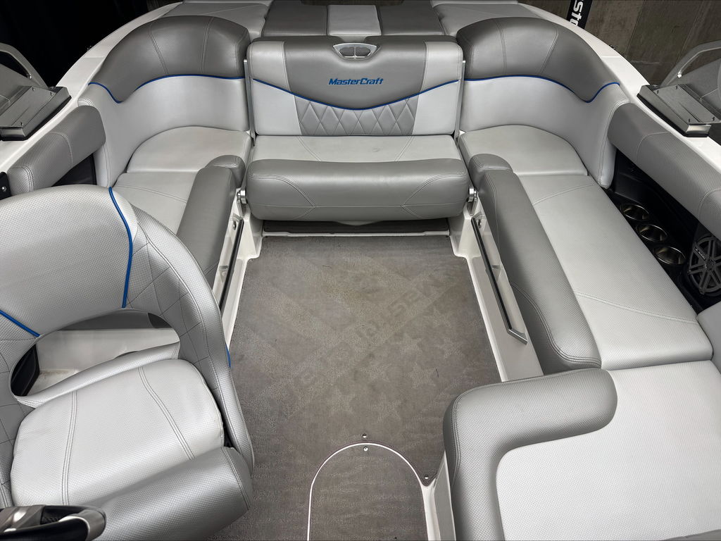 2015 MasterCraft X20