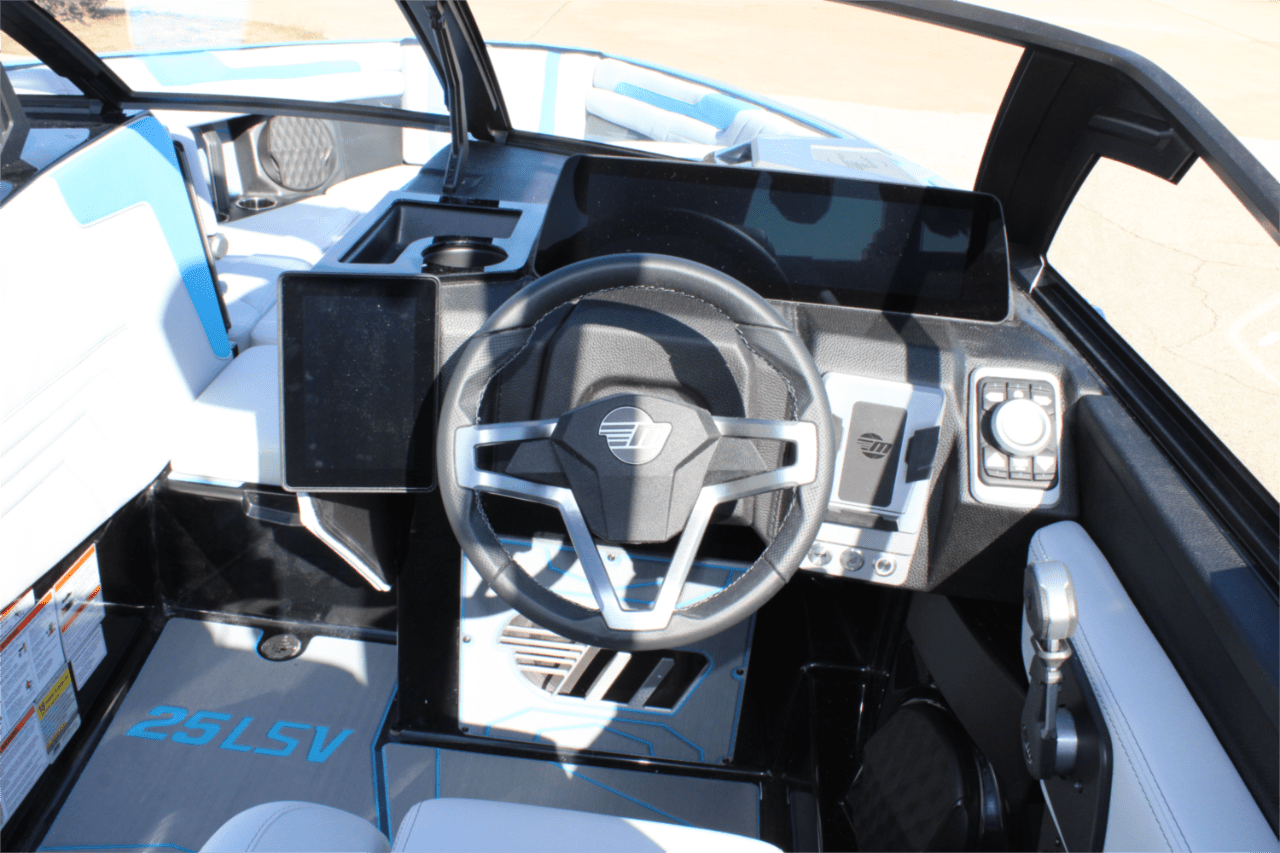 2025 Malibu 25 LSV