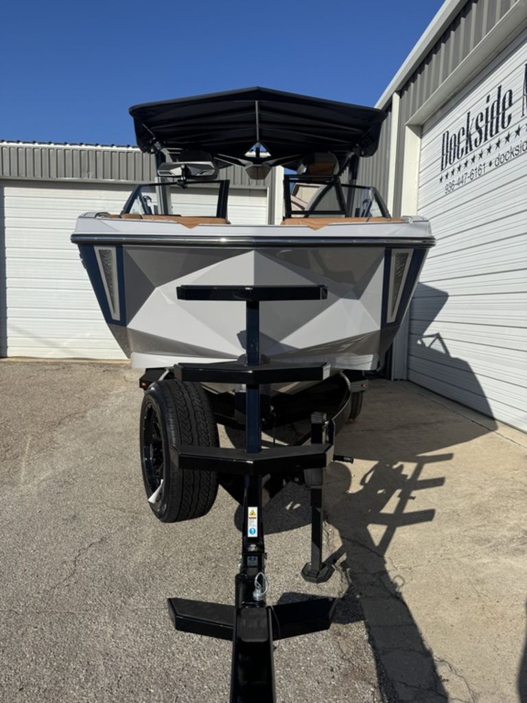 2025 Nautique Super Air Nautique G23