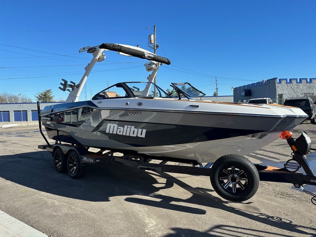 2025 Malibu Boats 23 MXZ