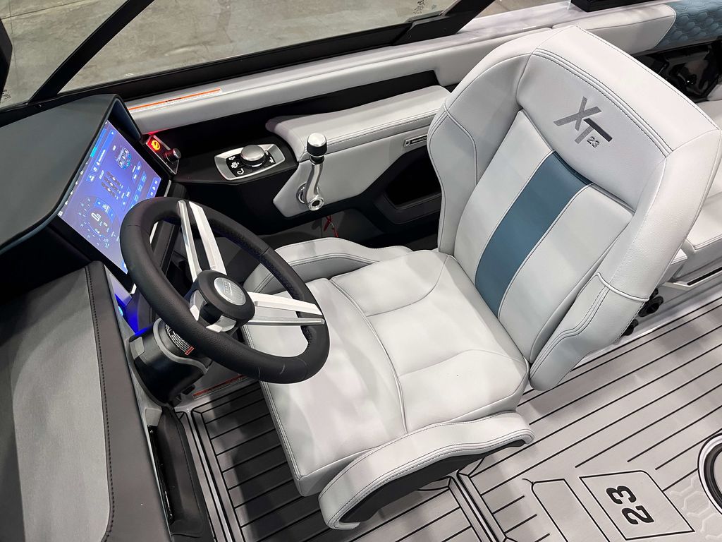 2025 MasterCraft XT23