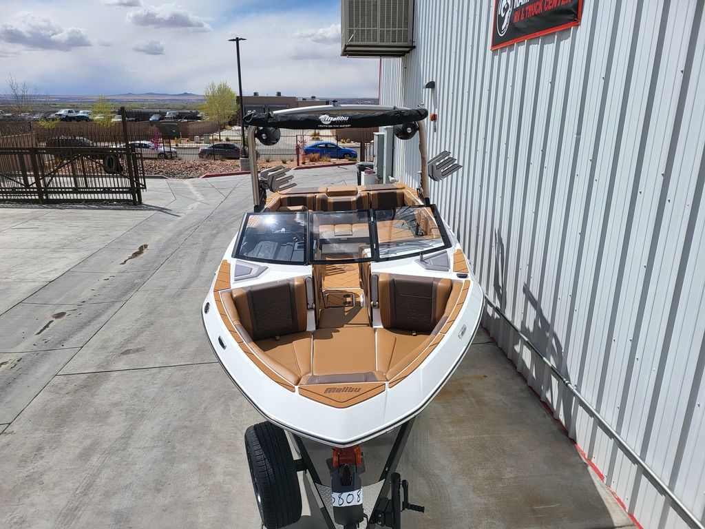 2025 Malibu Boats 23 LSV