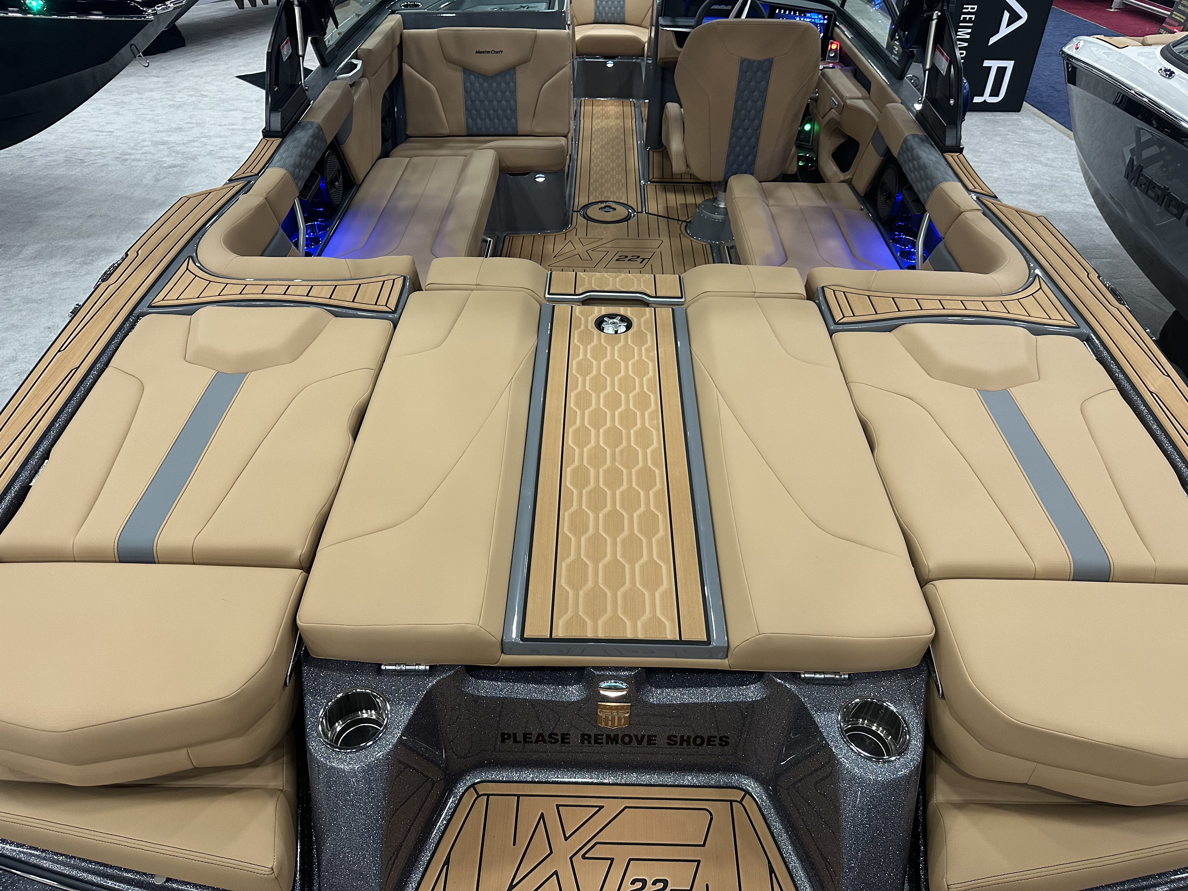 2025 MasterCraft XT22T