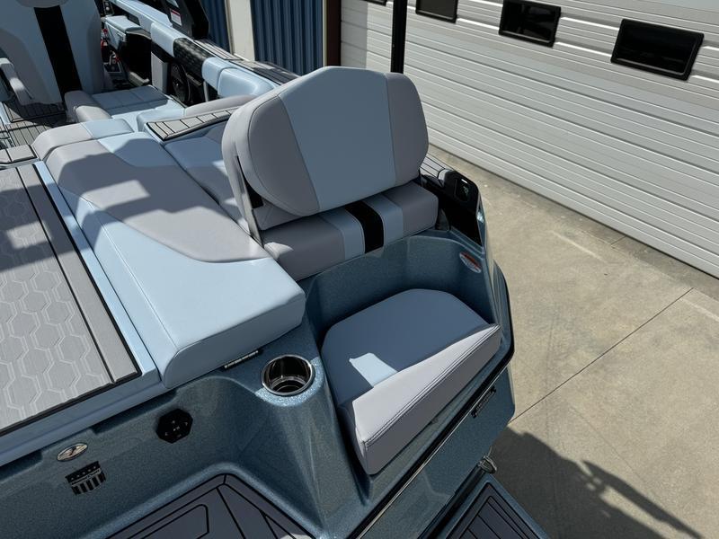 2025 MasterCraft XT23