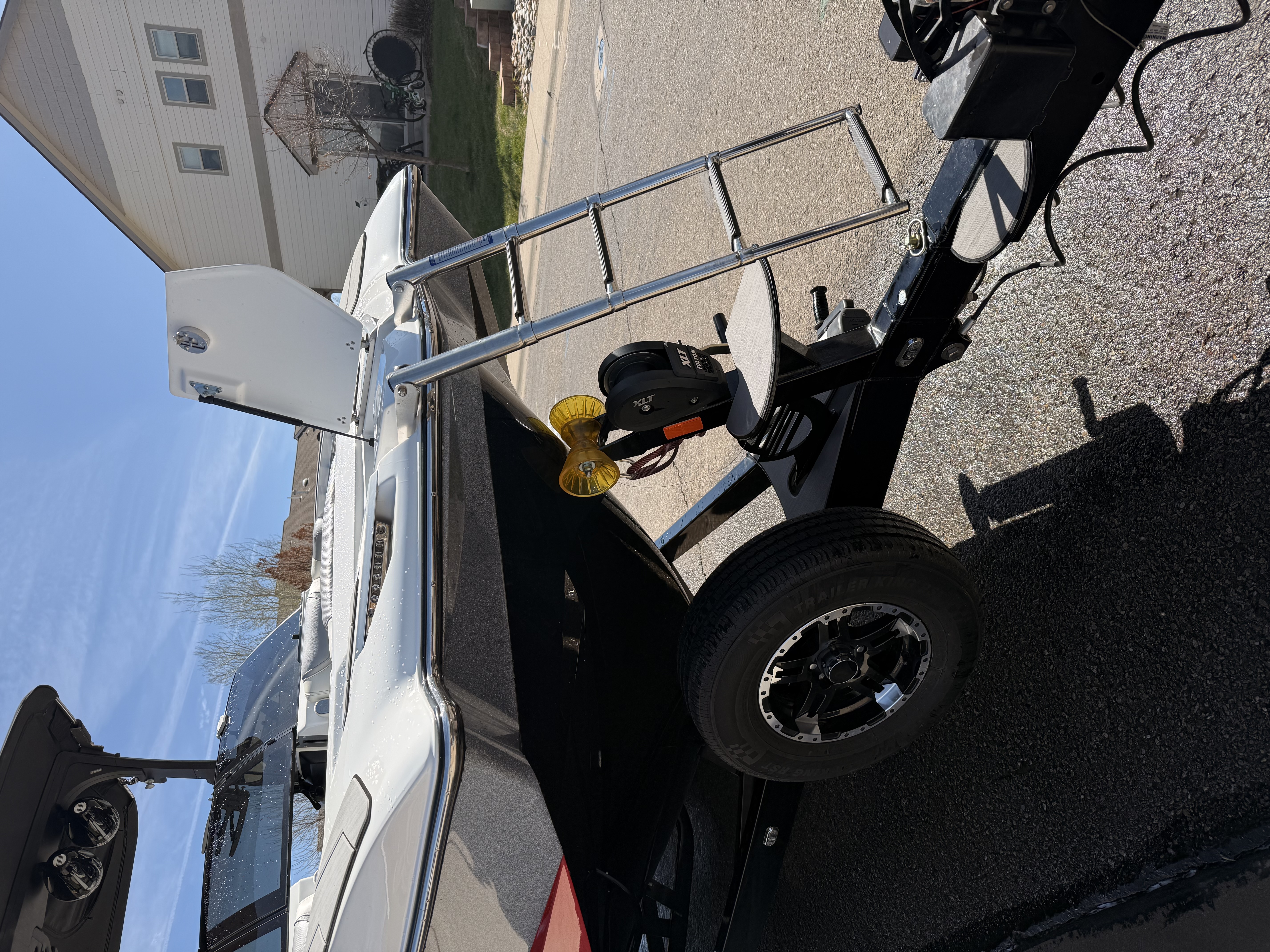 Malibu M235 