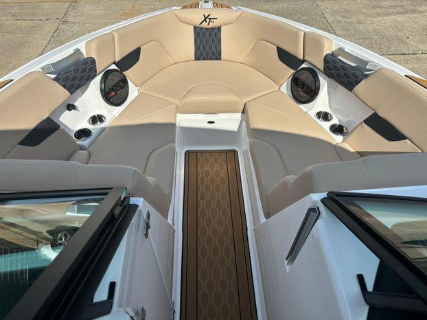 2024 MasterCraft XT23