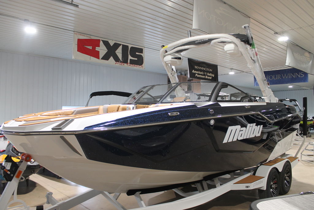 2025 Malibu Boats M230