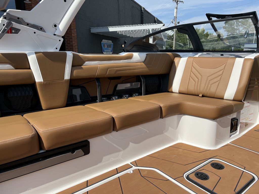 2025 Malibu Boats 25 LSV