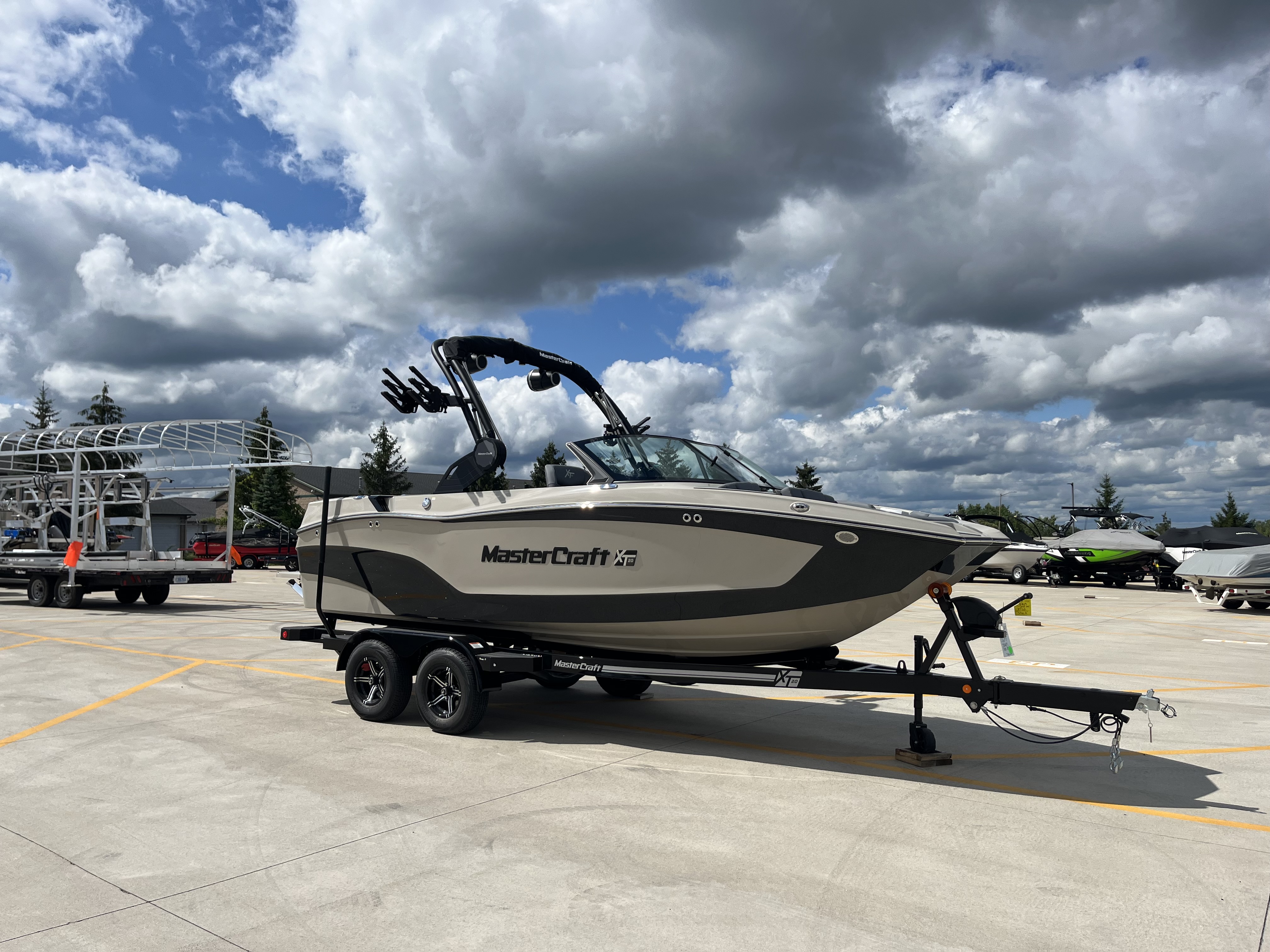 2025 MasterCraft XT20