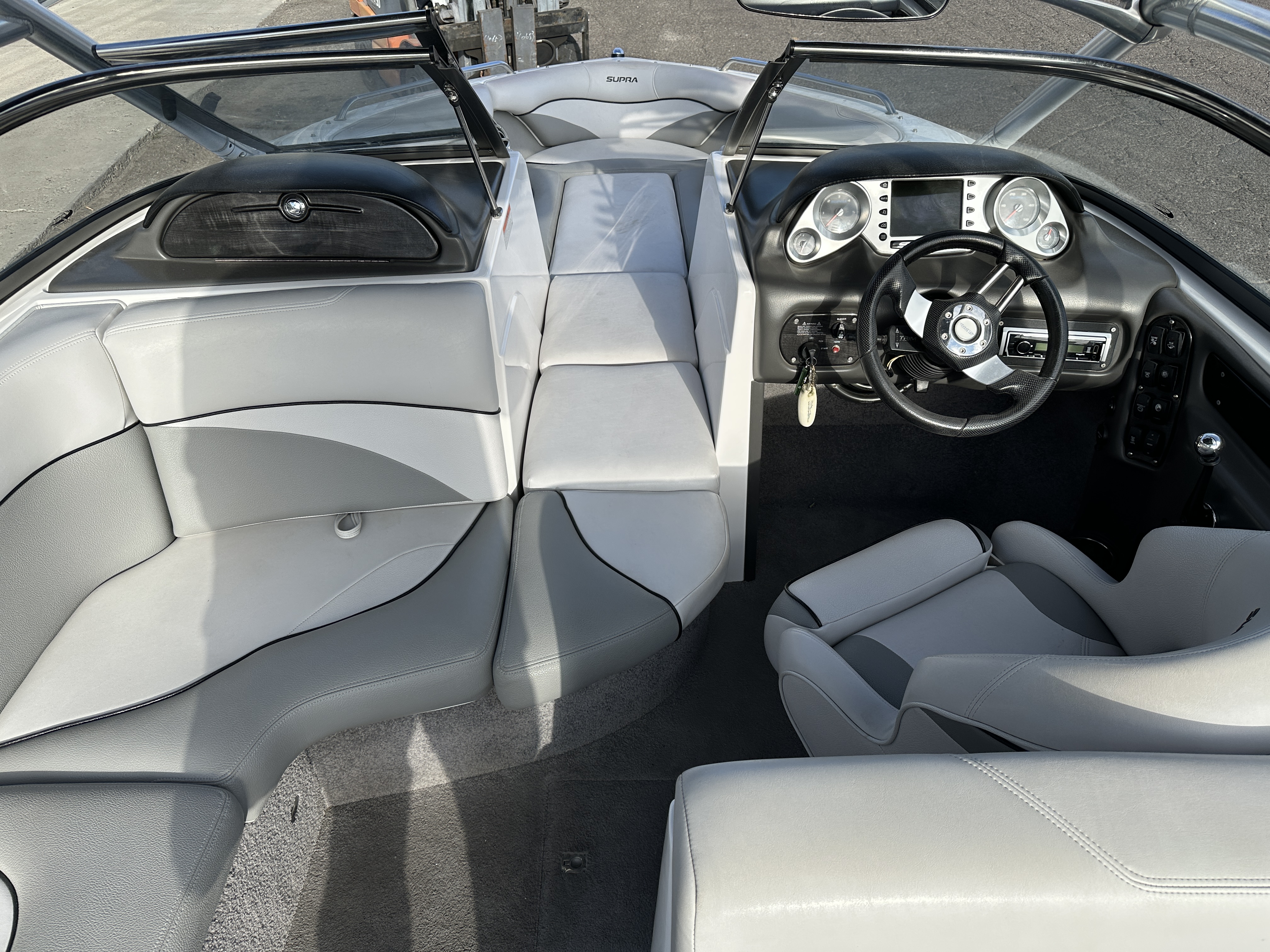 2010 Supra Boats Launch 22V