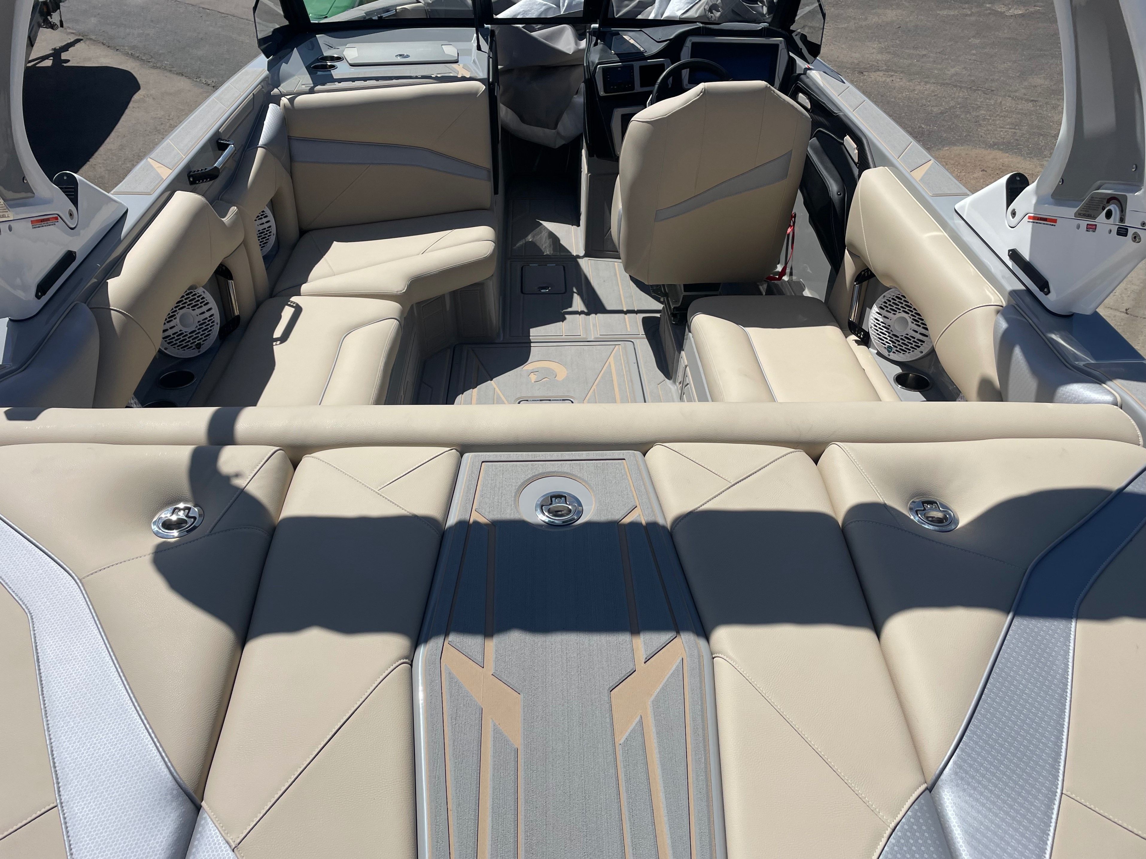 2025 Centurion NV213