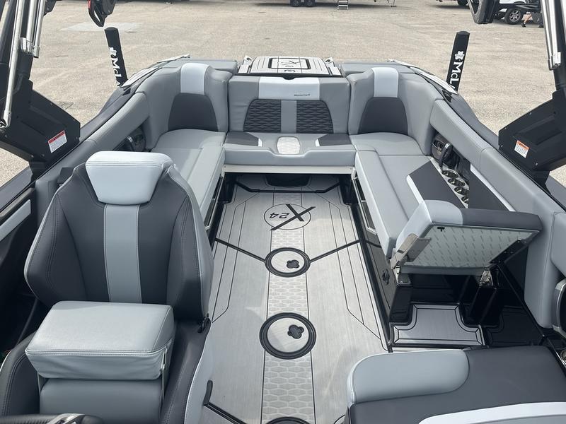 2024 MasterCraft X24 45 Hours