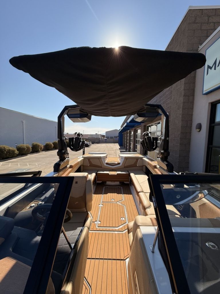 2024 Nautique G25