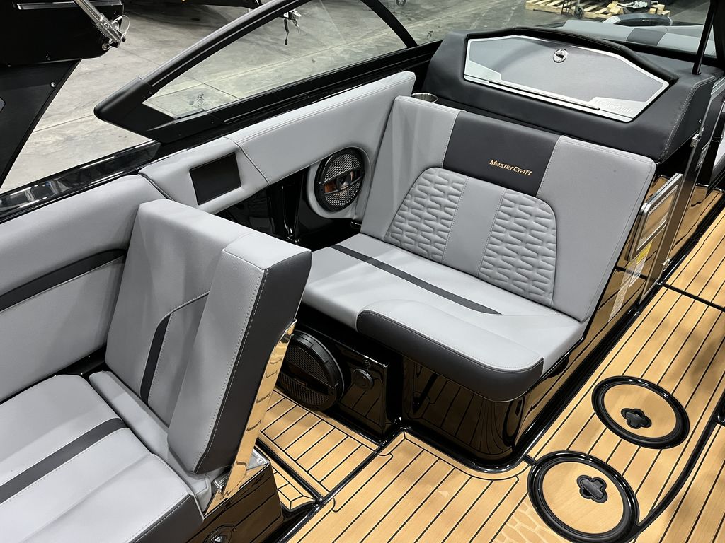 2024 MasterCraft X24