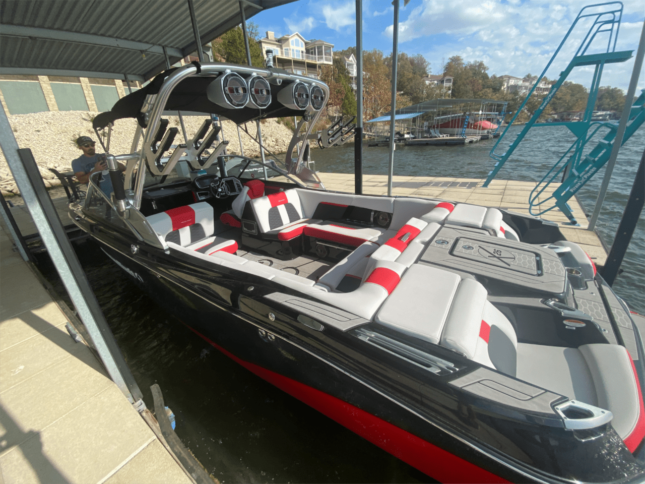 2021 MasterCraft X26 Icon