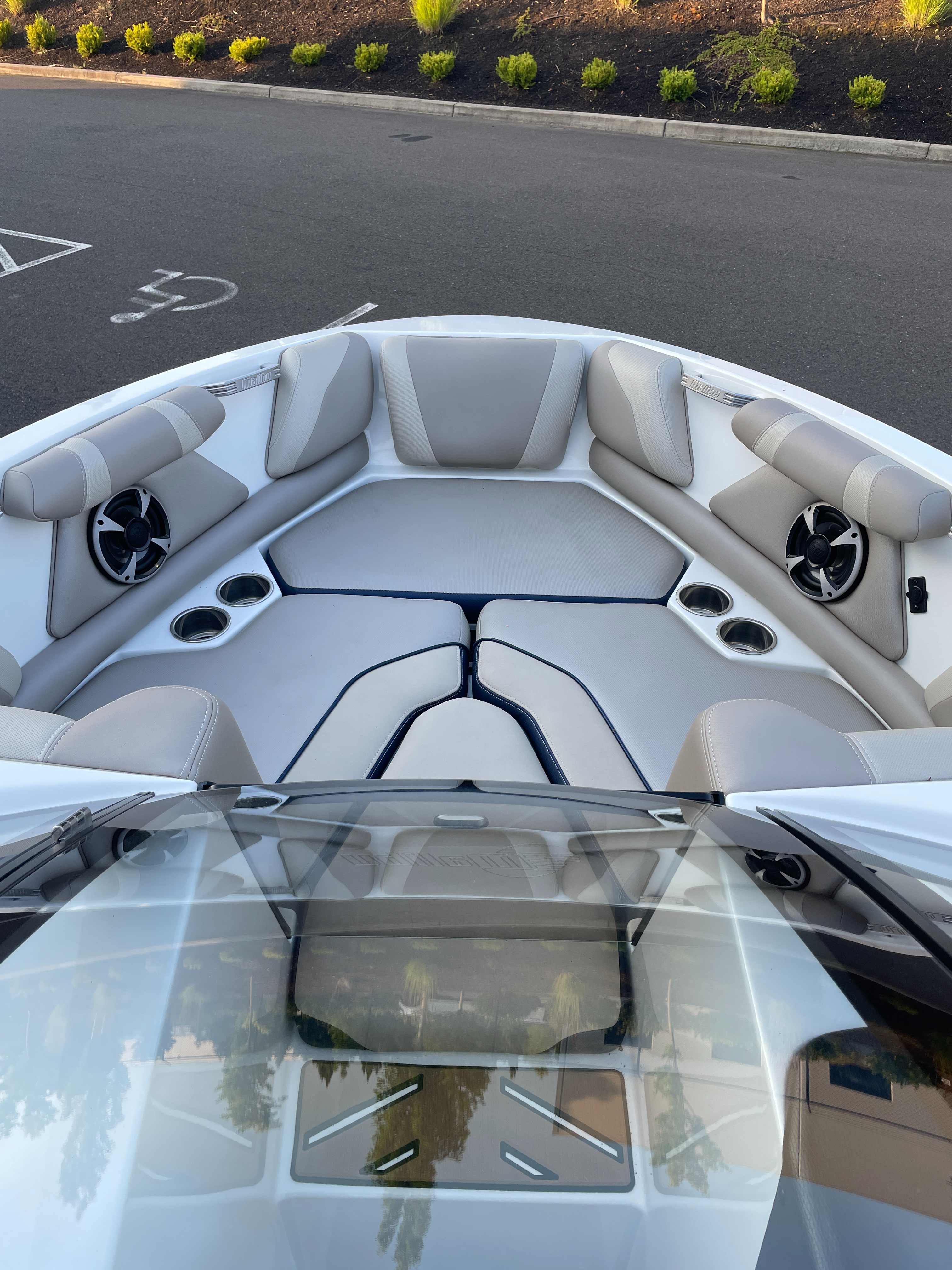 2017 Malibu Wakesetter VLX