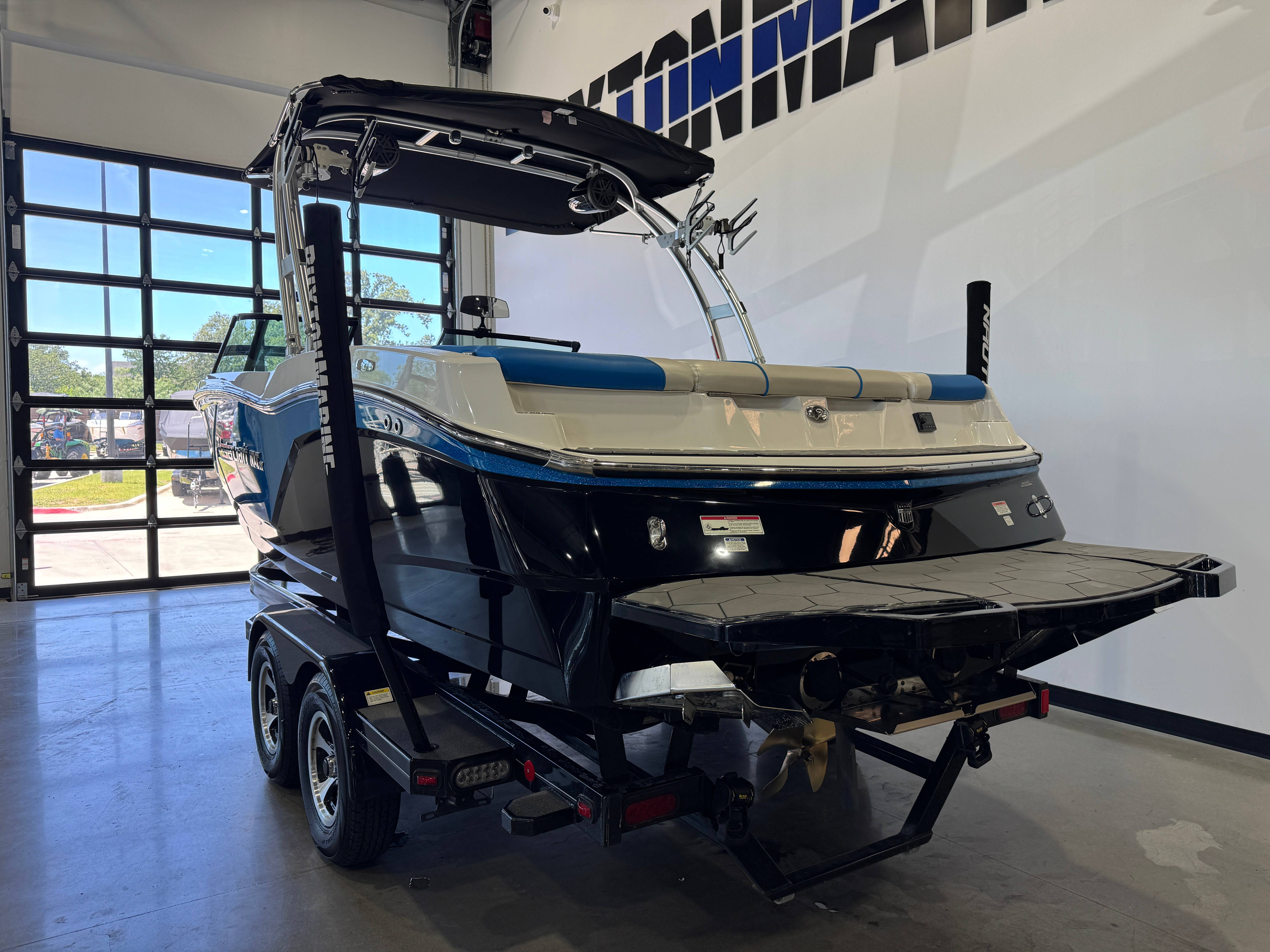 2017 MasterCraft NXT22