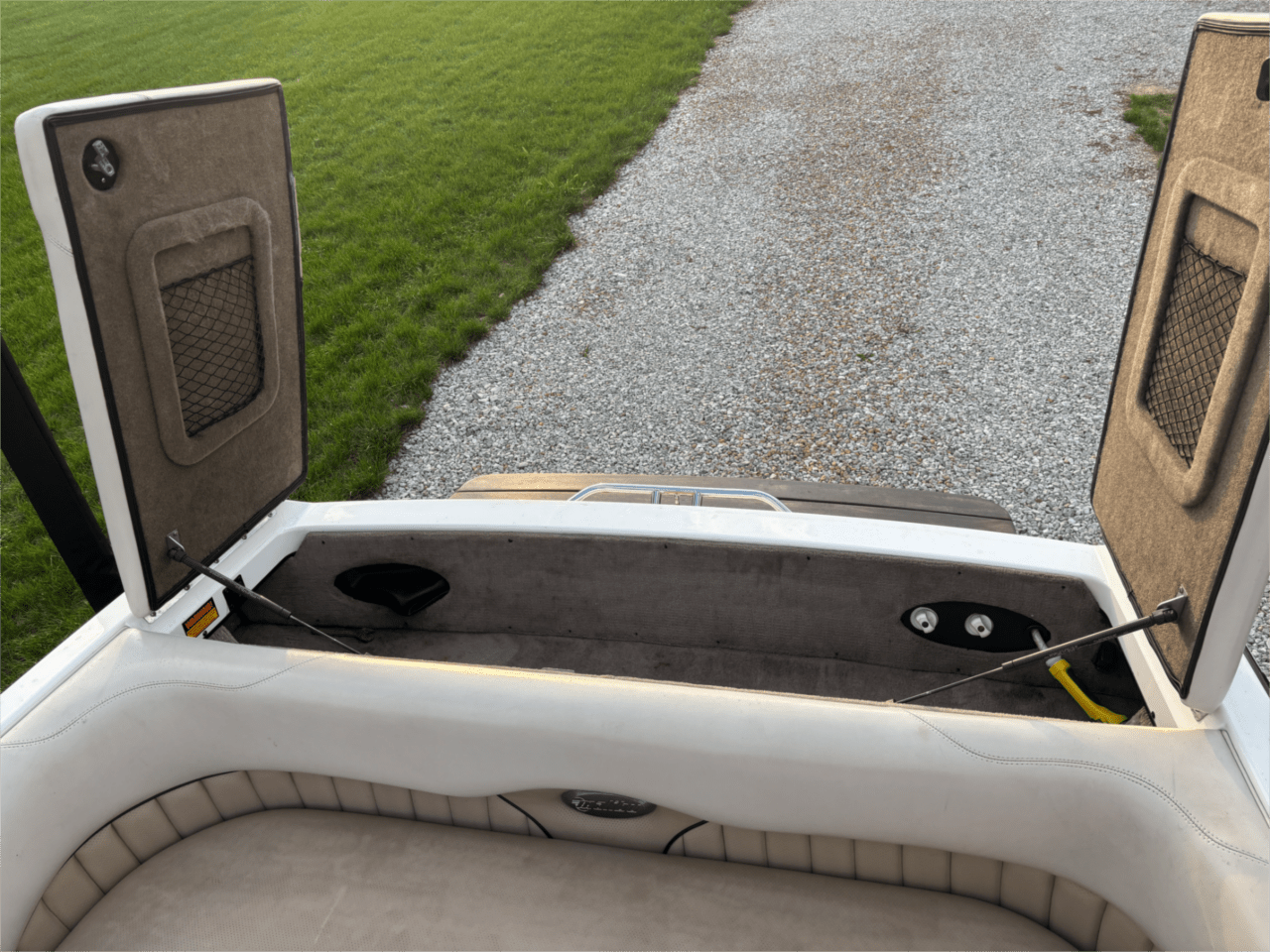 2003 Malibu Response lxi with Eagle Trailer 