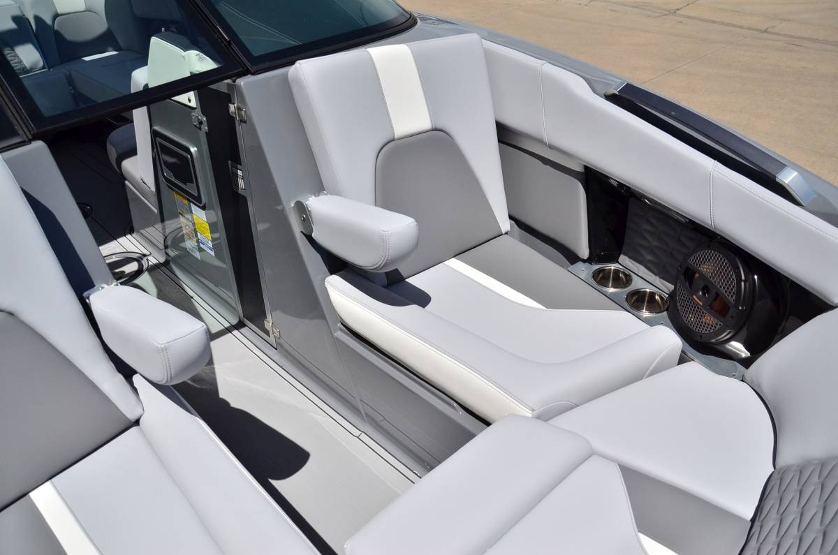 2023 MasterCraft X22 – MODEL YEAR END LIQUIDATION! LOWEST PRICED X22 IN THE COUNTRY!