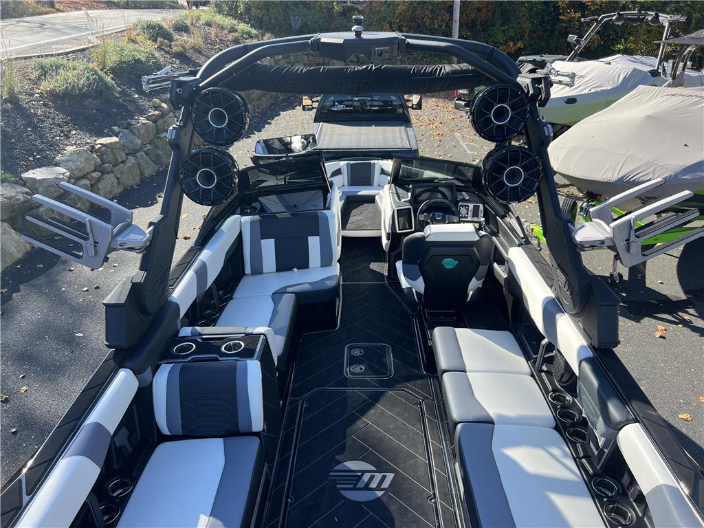 2023 Malibu 26LSV – PRICE REDUCTION
