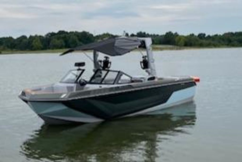 boat.Title