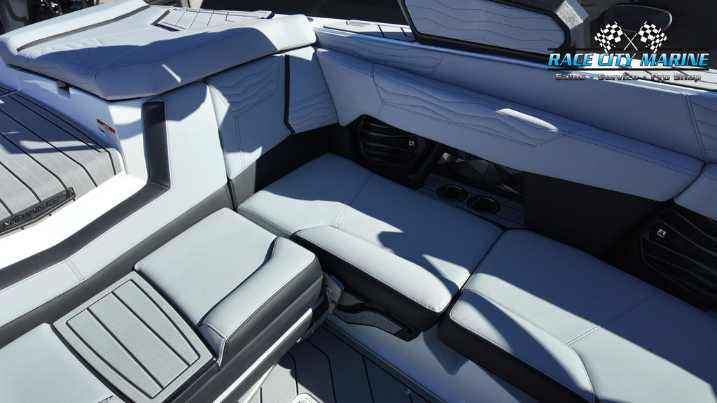 2025 Nautique G21
