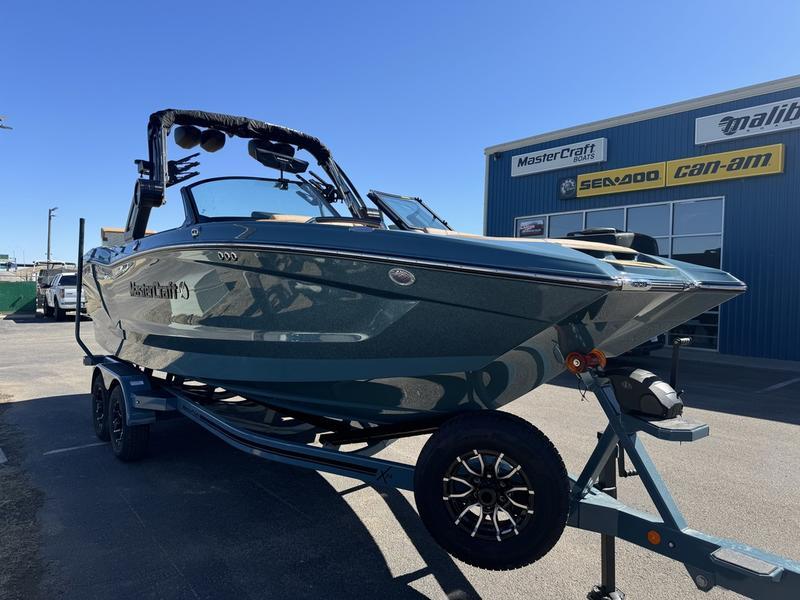 2025 MasterCraft X24
