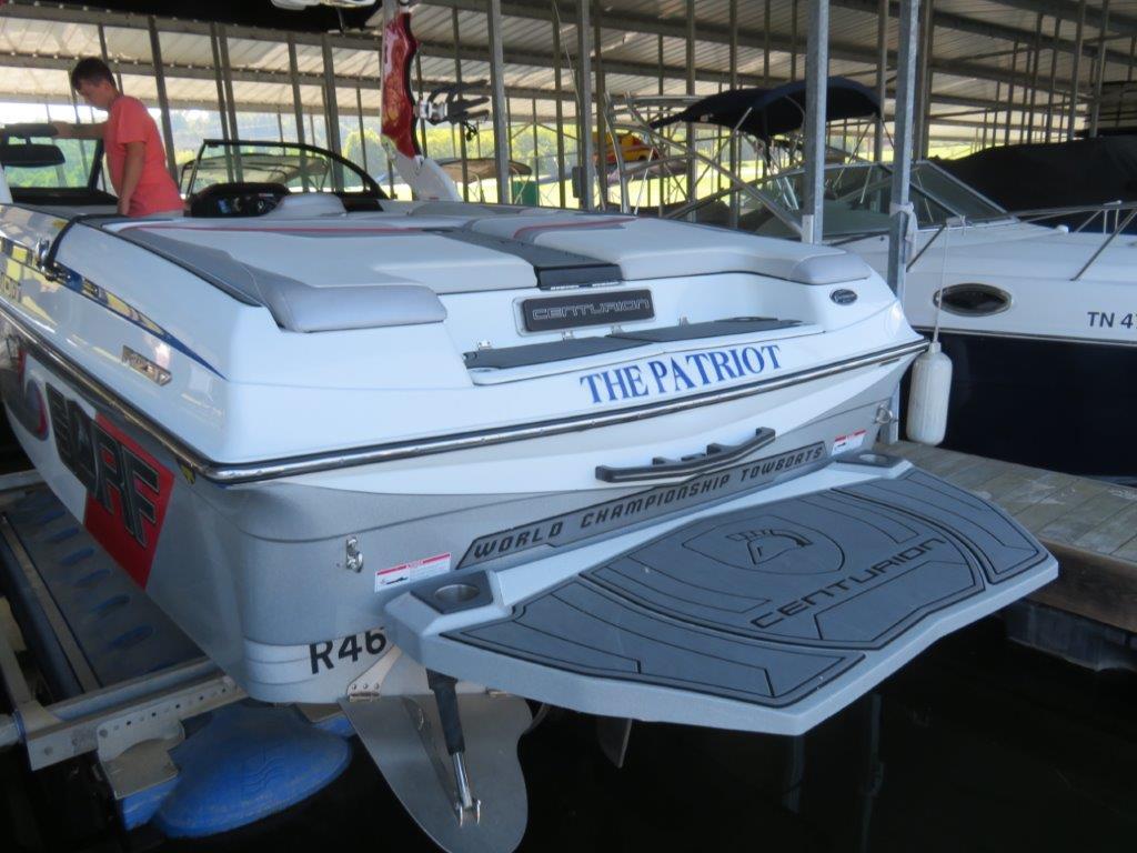 boat.Title