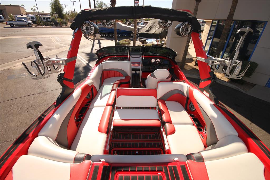 2021 MB Sports B52 23 Alpha – Wakeboard & Wakesurf boat !SUPER CLEAN!