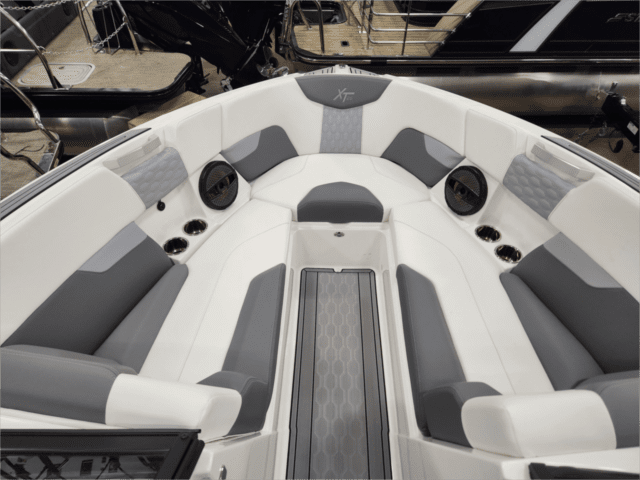 2024 MasterCraft XT-25 | 209113