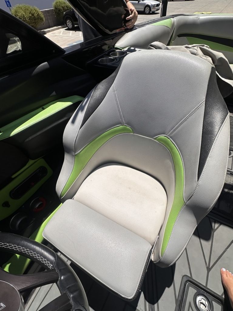 2016 centurion Ri237